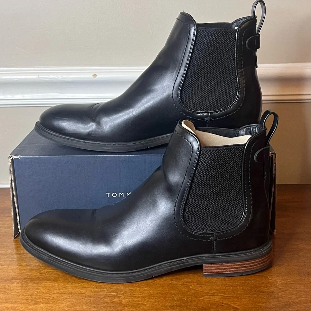 Tommy Hilfiger Vitus 2 Men’s Black Chelsea Boot Size 9.5